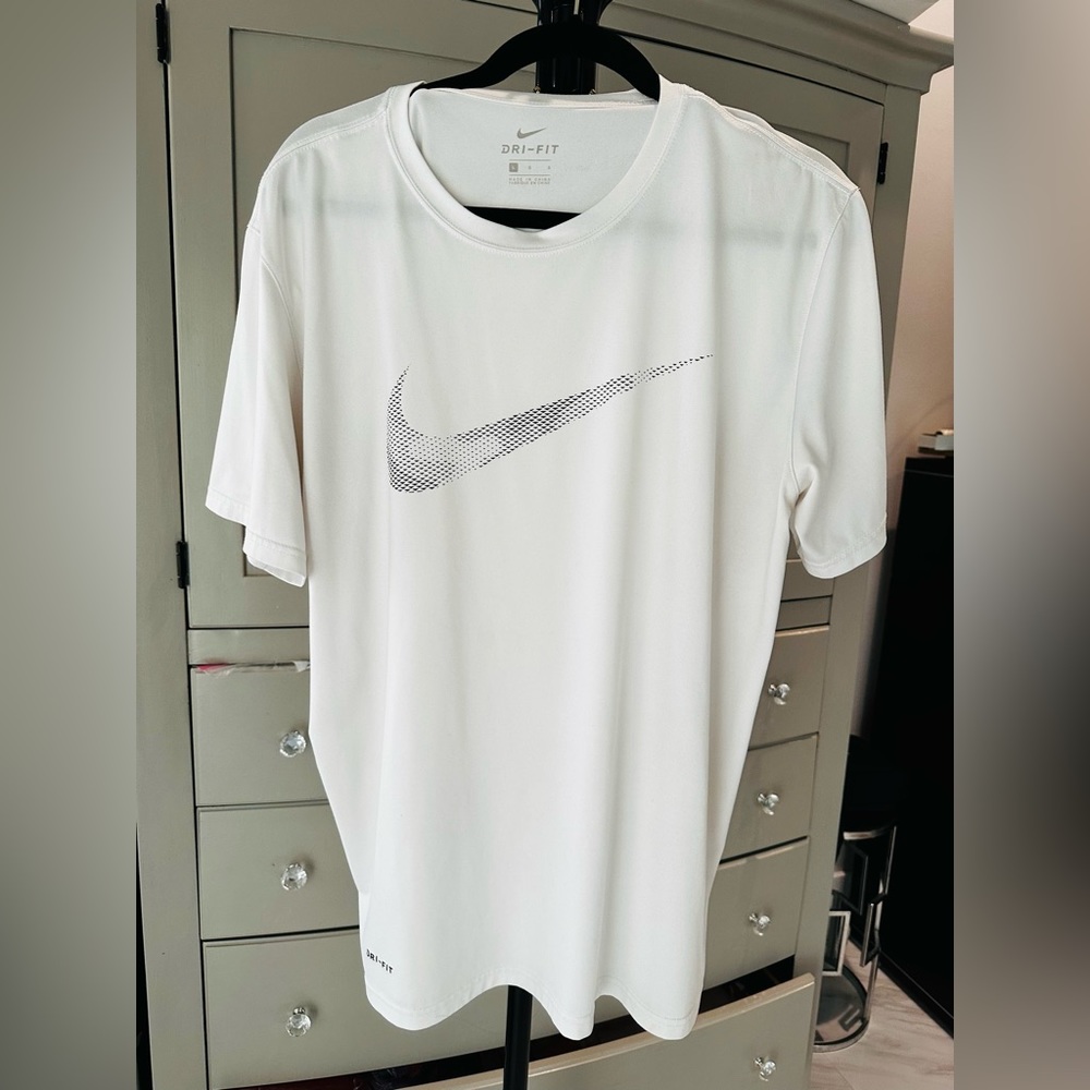 Nike Dry-Fit, T-Shirt, Size L, White Color